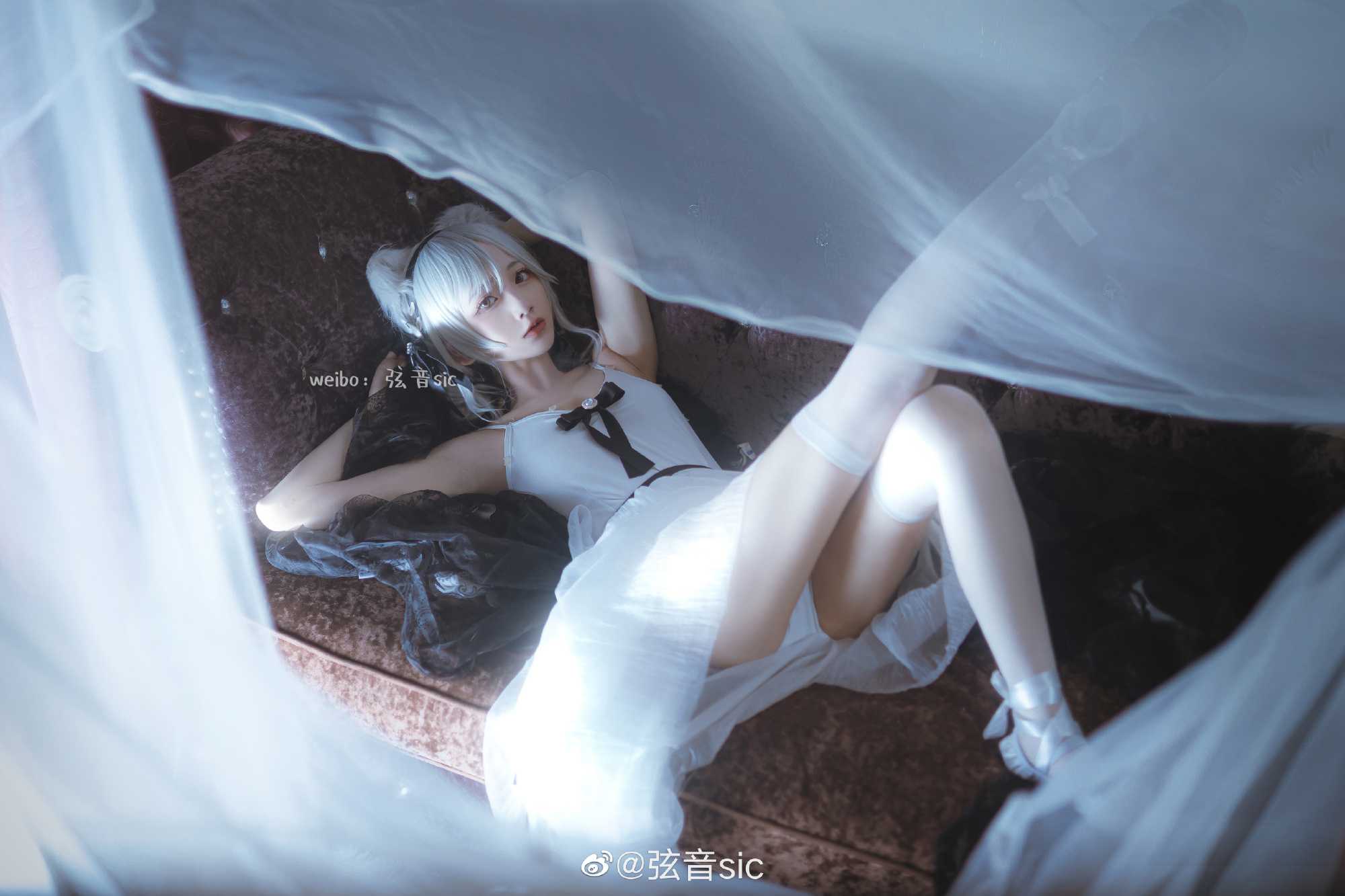 这套芭蕾又是早早做完衣服就开摆了捏 明日方舟 林雨霞