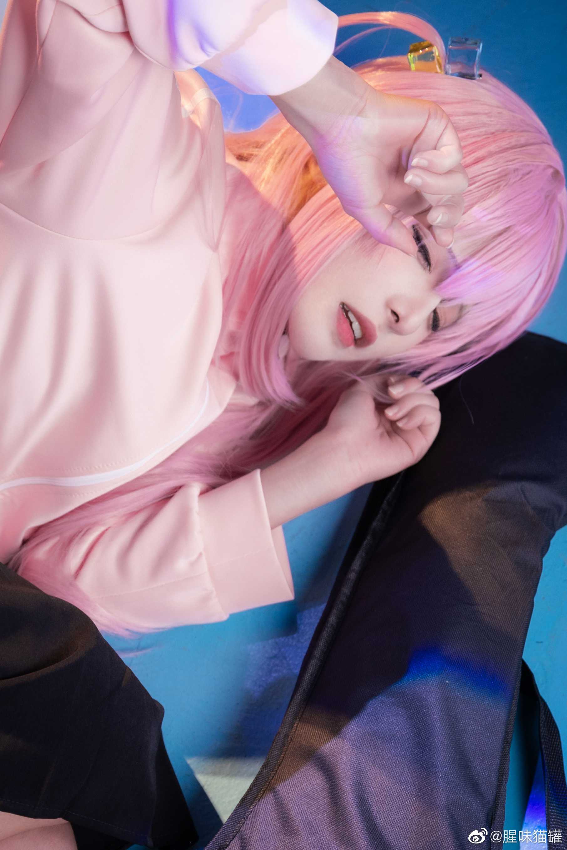 孤独摇滚 乐团相册里的波奇酱