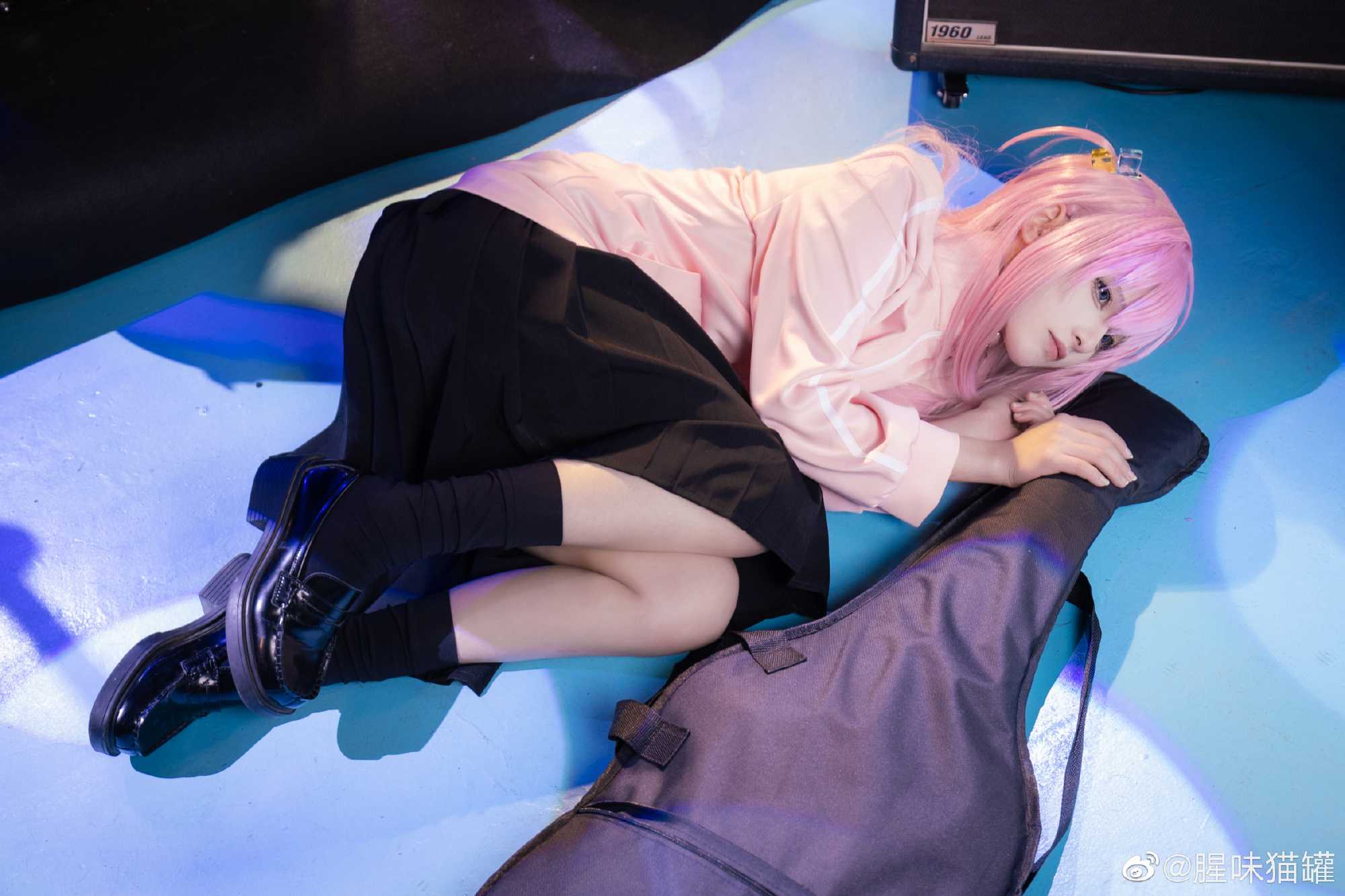 孤独摇滚 乐团相册里的波奇酱