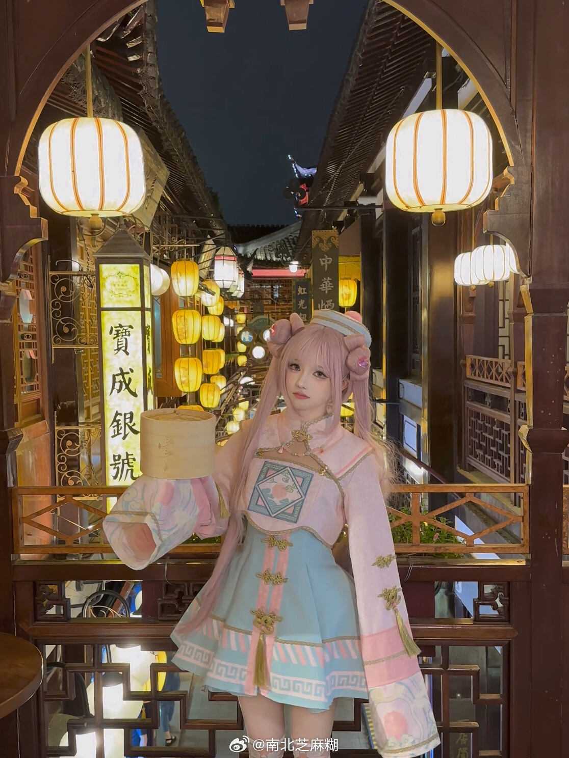 频繁记录着，因为生活值得