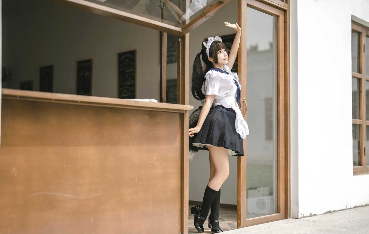 都会怀念 但只会珍惜眼前的人