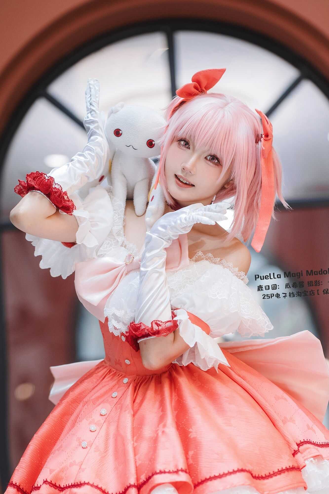 追寻着最值得相信的世界，来到你的银色庭院